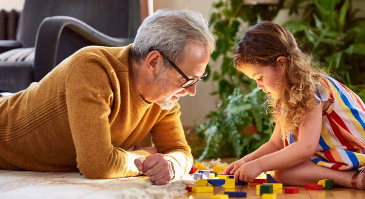 ¿Alguna vez pensó en vivir en la misma casa con sus abuelos, padres u otros seres queridos?