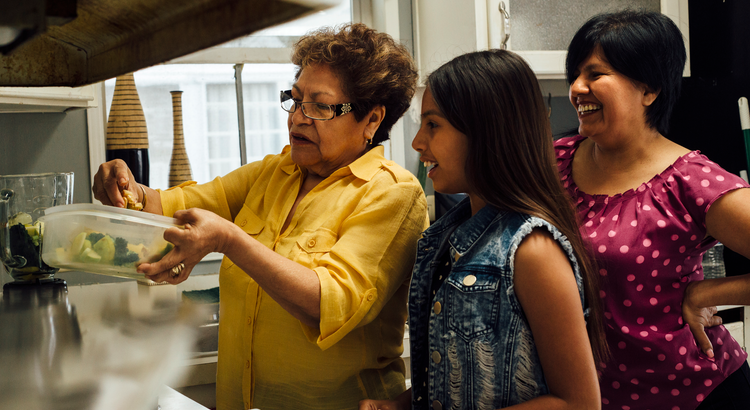 ¿Se están mudando los abuelos para estar más cerca de sus nietos? Simplifying The Market